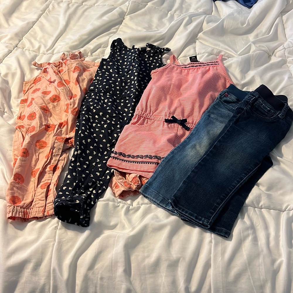 Girls Gap lot